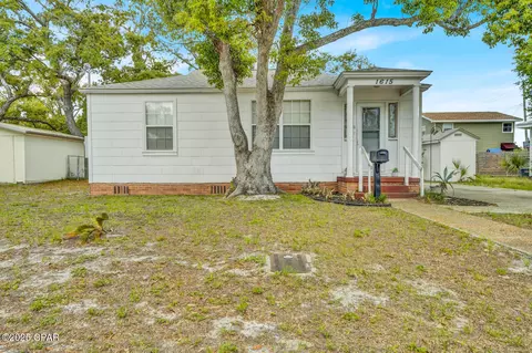 1615 Billings Ave, Panama City, FL 32401