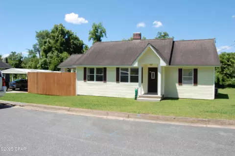 2959 Sylvia Dr, Marianna, FL 32446