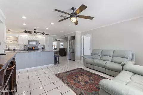 2002 Beck Ave, Panama City, FL 32405