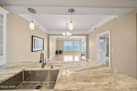 3001 W 10th St #218, Panama City, FL 32401