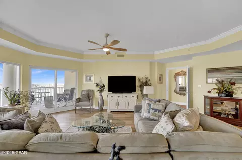 Living - 124 SE Miracle Strip 900 Pkwy, Fort Walton Beach, FL 32548 photo 1 of 5