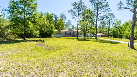 24105 NW L K Lona Dr, Fountain, FL 32438