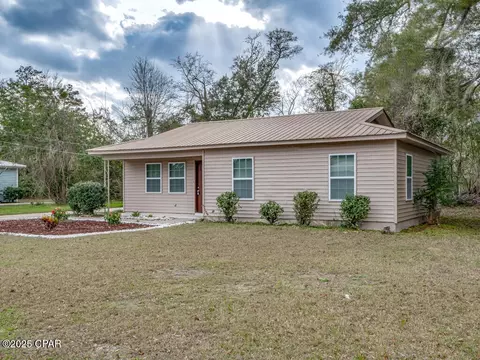 2925 Harley Dr, Marianna, FL 32448