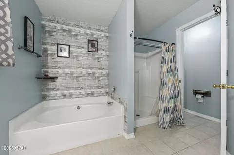 Bath - 336 Egan Dr, Crestview, FL 32536 photo 2 of 3