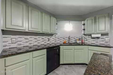 Kitchen - 336 Egan Dr, Crestview, FL 32536 photo 2 of 4