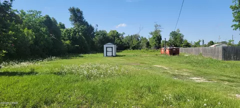 2209 E 9th St, Panama City, FL 32401