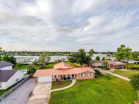 6905 Hugh Dr, Panama City, FL 32404