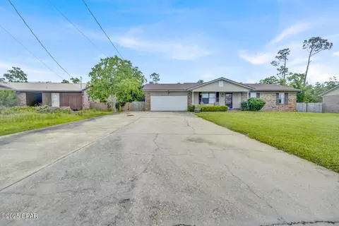 6035 Howard Rd, Panama City, FL 32404