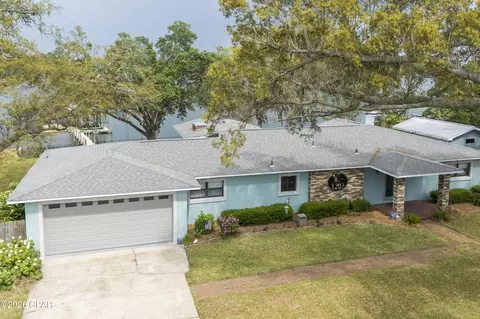 1203 N Bay Dr, Lynn Haven, FL 32444