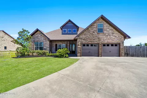 615 Shady Oaks Ln, Lynn Haven, FL 32444