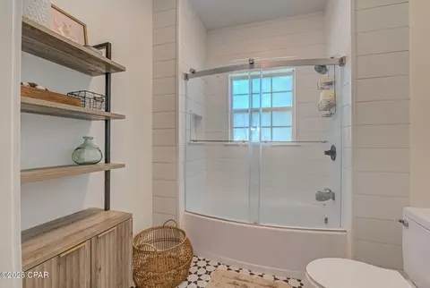 Bath - 5138 8th Ave, Malone, FL 32445 photo 5 of 5