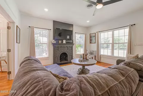 Living - 5138 8th Ave, Malone, FL 32445 photo 3 of 4