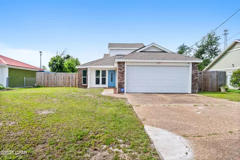 5318 Peppertree Ct, Panama City, FL 32404