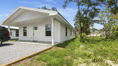 713 E 10th Ct, Panama City, FL 32401
