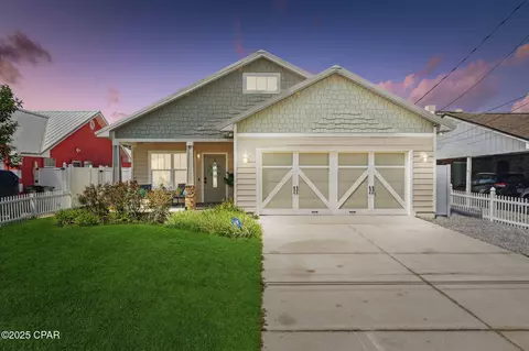 7011 Sunset Ave, Panama City, FL 32408