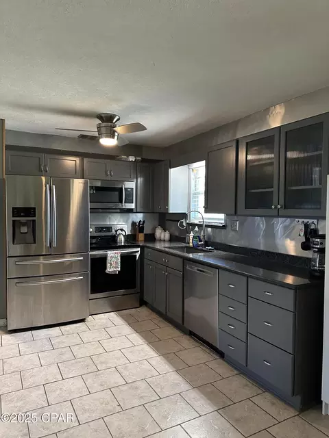 2586 Mckinnon St, Cottondale, FL 32431 photo 5