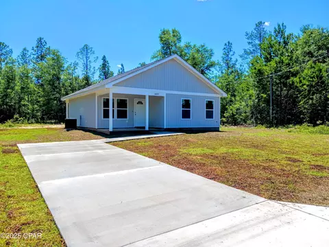 4062 Covington Pl, Chipley, FL 32428