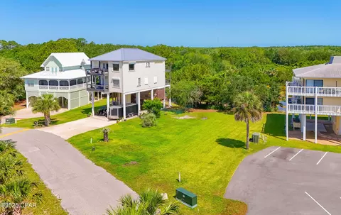 26 Sea Breeze Dr #7B, Crawfordville, FL 32327