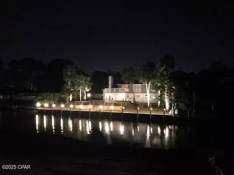 359 Wahoo Rd, Panama City, FL 32408