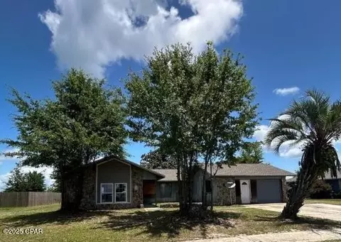 360 Bell Cir, Lynn Haven, FL 32444