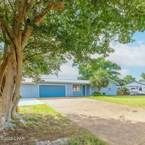 3615 Courtney Dr, Panama City, FL 32408