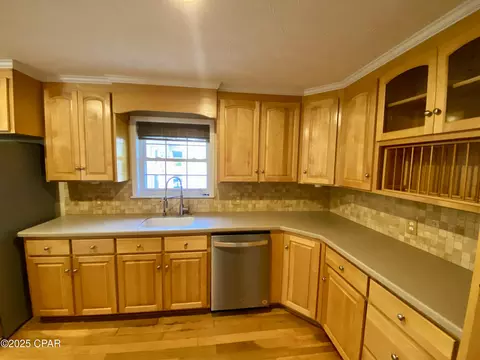 5251 10th St, Malone, FL 32445 photo 13