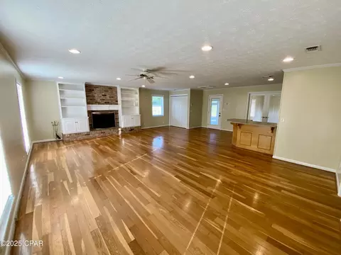 5251 10th St, Malone, FL 32445 photo 2