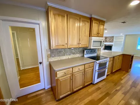 5251 10th St, Malone, FL 32445 photo 10