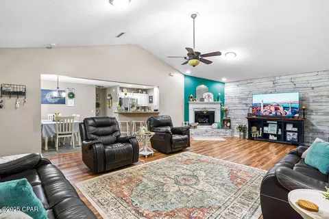 2274 Bonifay Gritney Rd, Bonifay, FL 32425