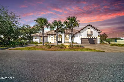 101 Dragon Cir, Panama City Beach, FL 32408