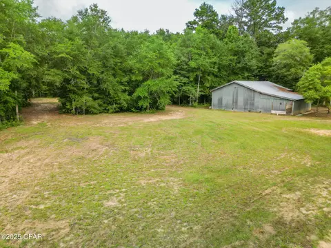 2222 Shady Hollow Ln, Caryville, FL 32425