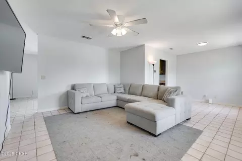 508 E Pine Forest Dr, Lynn Haven, FL 32444 photo 2