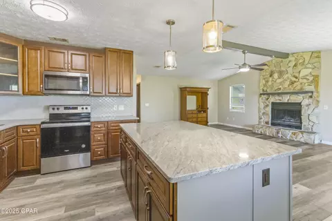 1215 Tammy Ln, Panama City, FL 32404