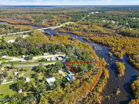 587 Texas St, Wewahitchka, FL 32465
