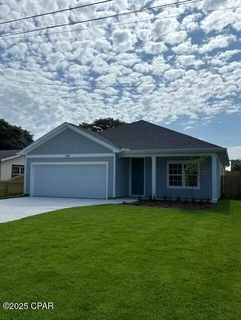 608 Lake Powell Dr, Panama City Beach, FL 32413