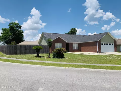 551 J H Crews Cir, Panama City, FL 32404