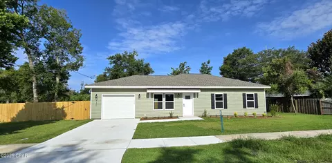 730 West St, Panama City, FL 32404