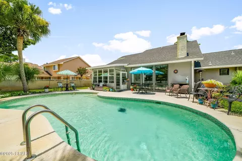 372 Wahoo Rd, Panama City Beach, FL 32408