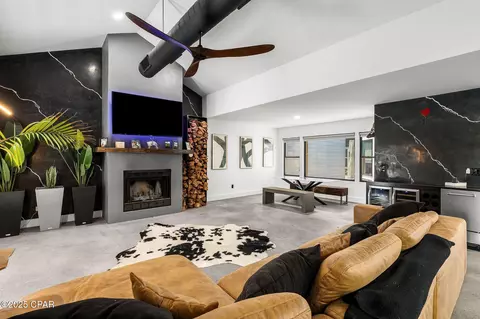 910 Sea Robin Ln, Panama City Beach, FL 32408