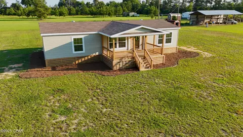 6815 Welcome Church Rd, Grand Ridge, FL 32442