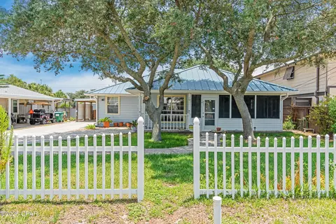 211 S Wells St, Panama City Beach, FL 32413
