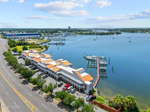 1320 E 5th St #103, Panama City, FL 32401