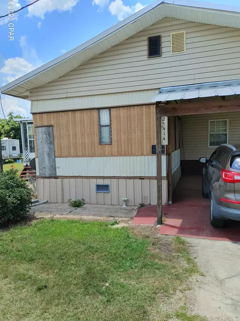 25414 Evans St, Altha, FL 32421