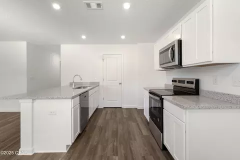 4122 Flint Ave, Chipley, FL 32428 photo 4