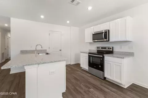 4122 Flint Ave, Chipley, FL 32428 photo 3