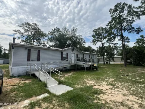4151-4155 Yorkshire Dr, Chipley, FL 32428