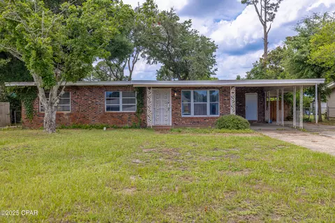 208 Greenwood Dr, Panama City Beach, FL 32407