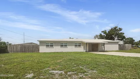 2606 W 20th St, Panama City, FL 32405