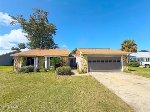 168 Derby Woods Dr, Lynn Haven, FL 32444