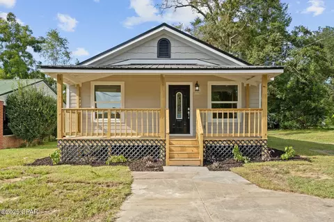 4204 Clay St, Marianna, FL 32448